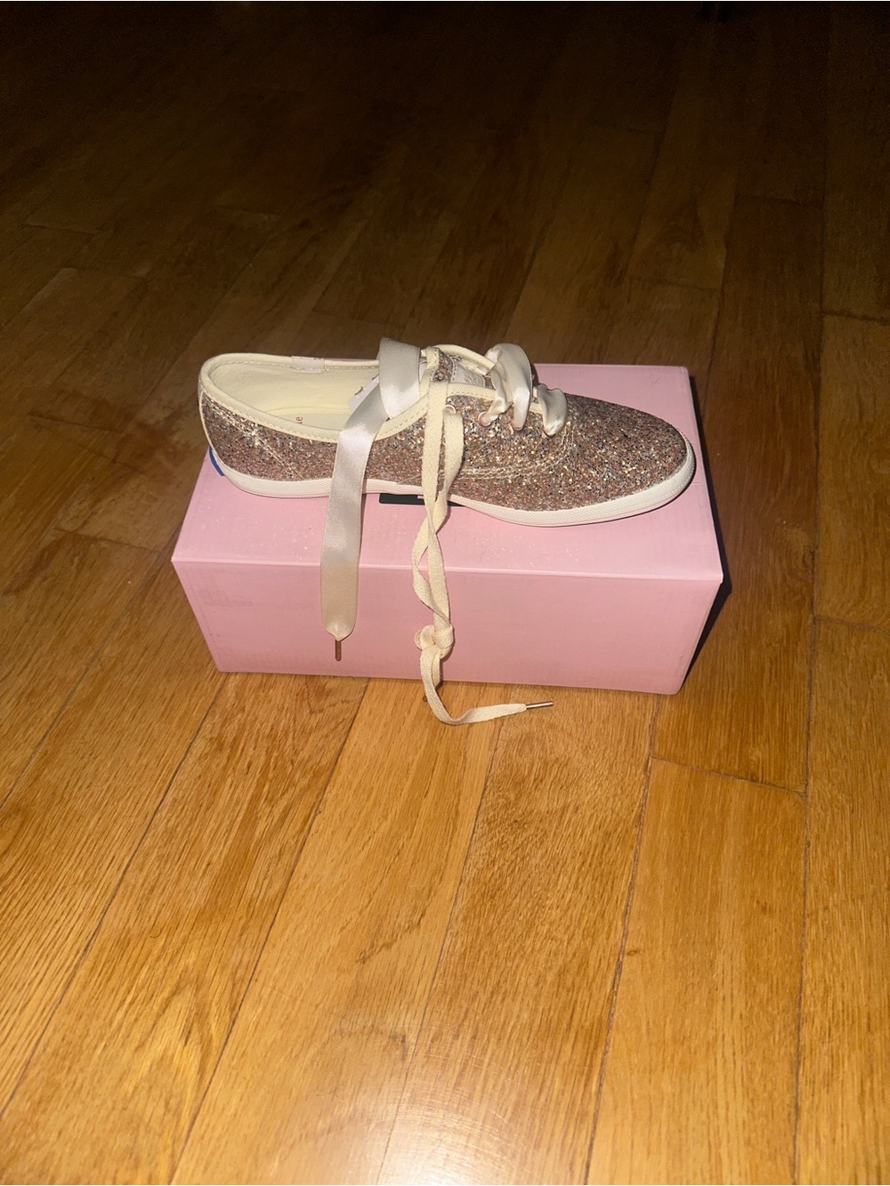 Glitter Low-Top Sneakers in Rose